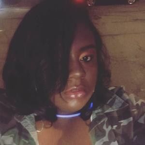 Meet your Posher, Kendra